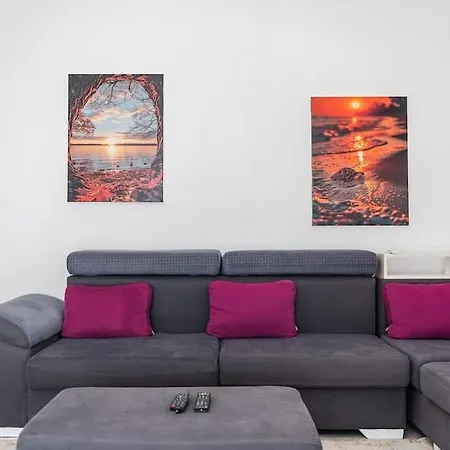 The Promenade Seaview By Ps Apartment Durres
