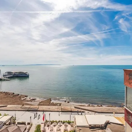 The Promenade Seaview By Ps 아파트 Durrës