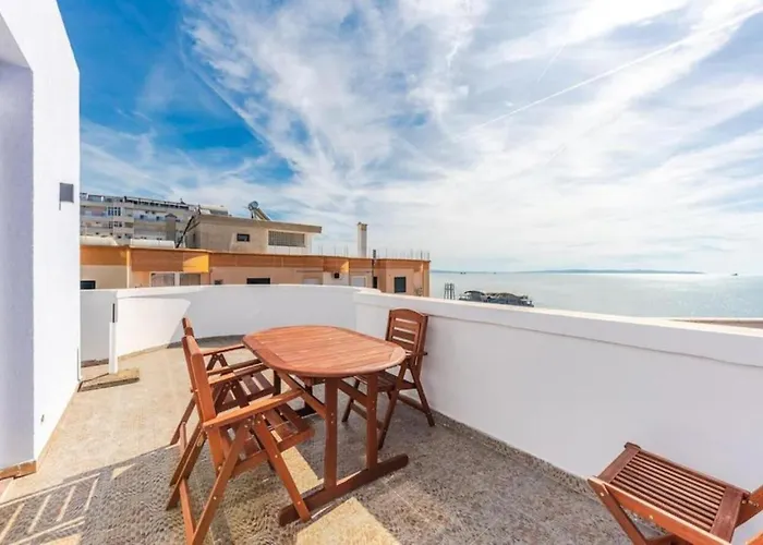 Apartment The Promenade Seaview By Ps